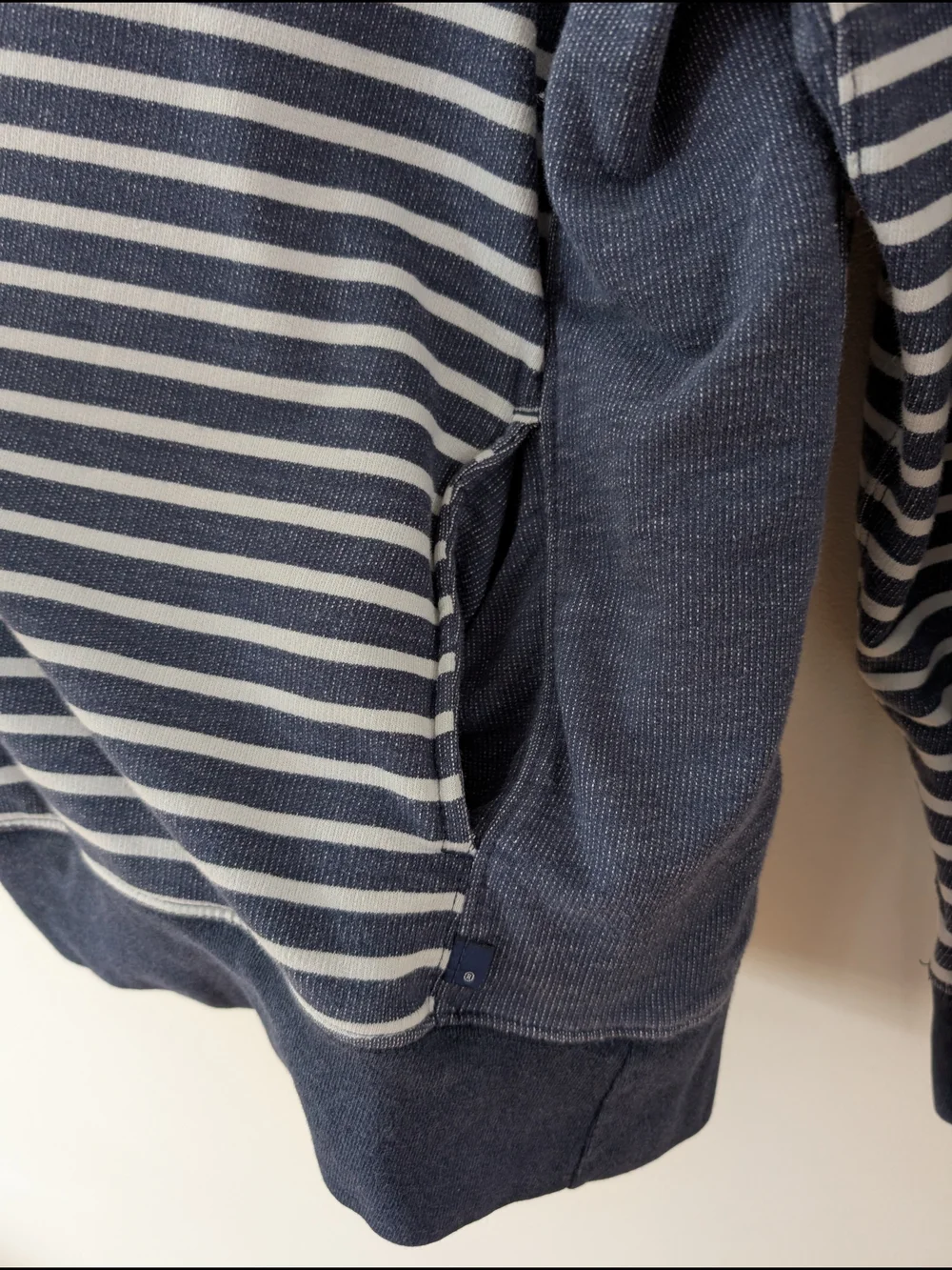 Levi's Navy and White Striped Crewneck Sweater - Picture 7 of 10